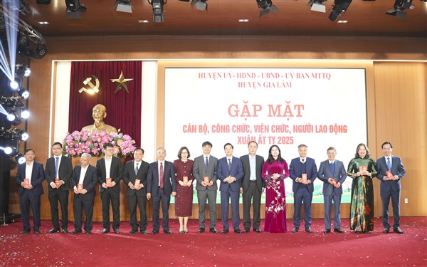 Huyện Gia Lâm: Phát huy khí thế đầu Xuân, quyết tâm hoàn thành thắng lợi nhiệm vụ năm 2025