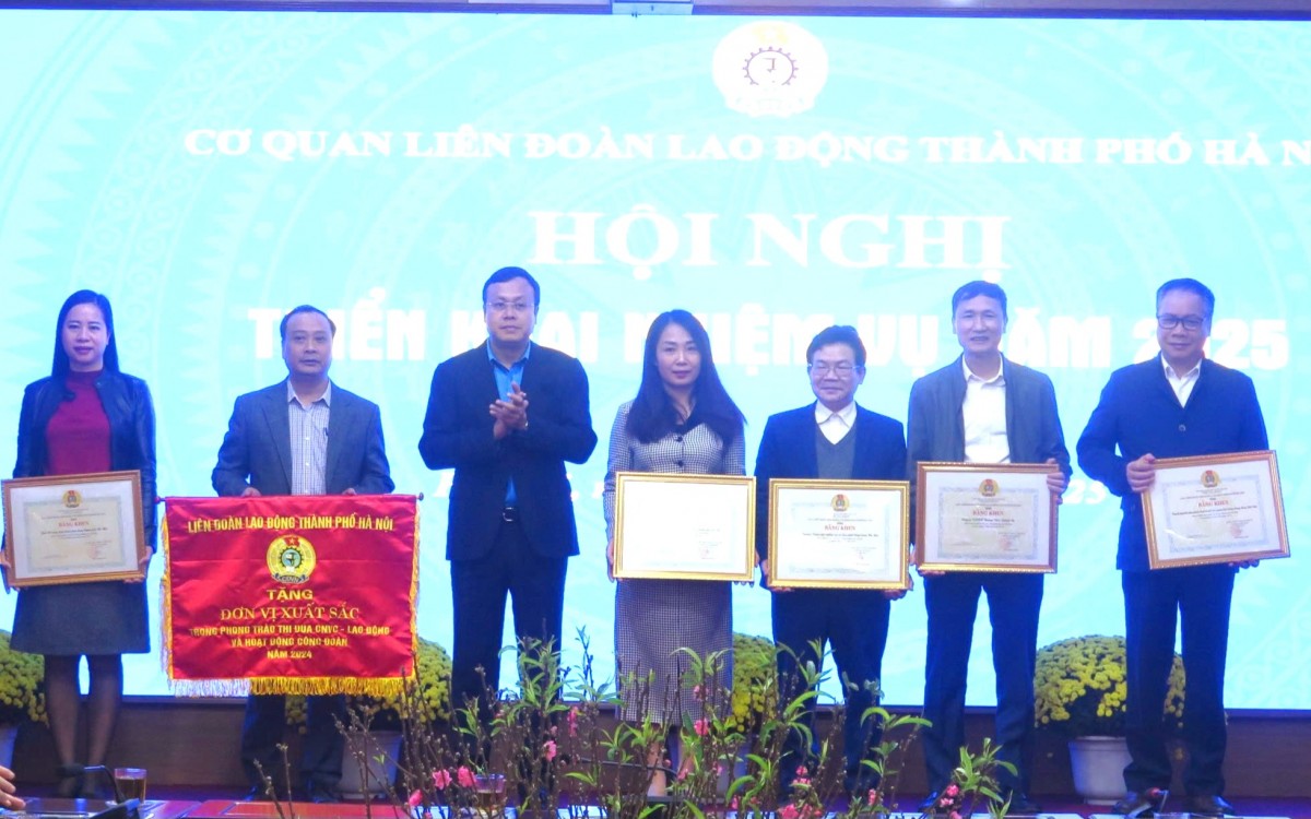 Liên đoàn Lao động thành phố Hà Nội đặt mục tiêu vượt chỉ tiêu, nâng cao hiệu quả hoạt động công đoàn năm 2025