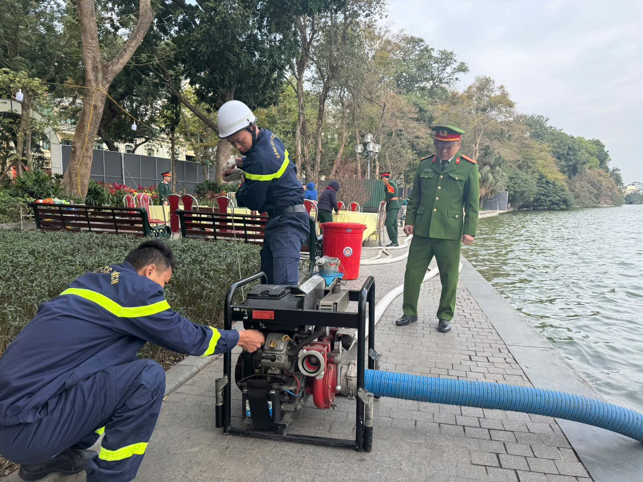 Cảnh sát PCCC Hà Nội kiểm tra trận địa pháo hoa: Siết chặt phương án, sẵn sàng ứng phó mọi tình huống