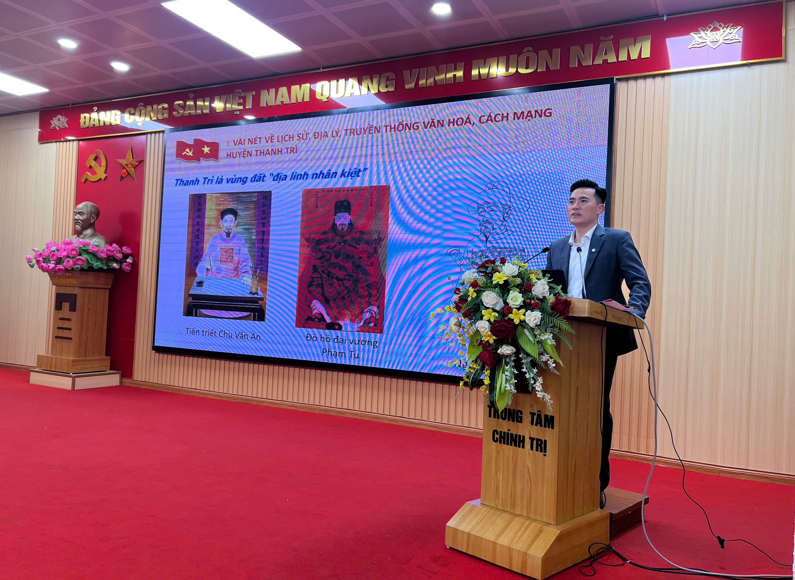 Bồi dưỡng lý luận chính trị cho đảng viên mới: Củng cố niềm tin, khơi dậy khát vọng trong kỷ nguyên vươn mình của dân tộc