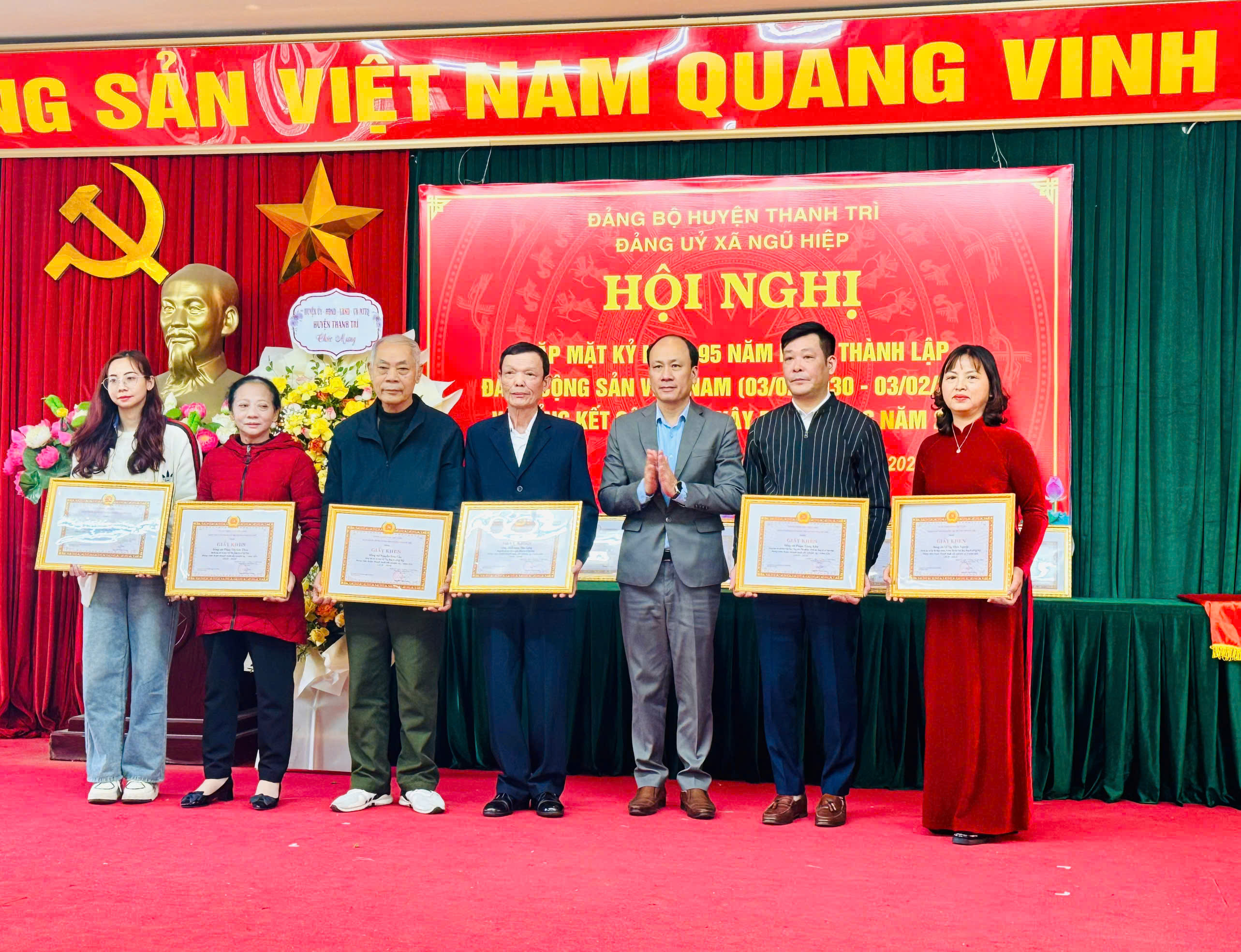 Đảng bộ xã Ngũ Hiệp (huyện Thanh Trì) phát huy truyền thống Đảng quang vinh, vững bước trên hành trình xây dựng xã thành phường