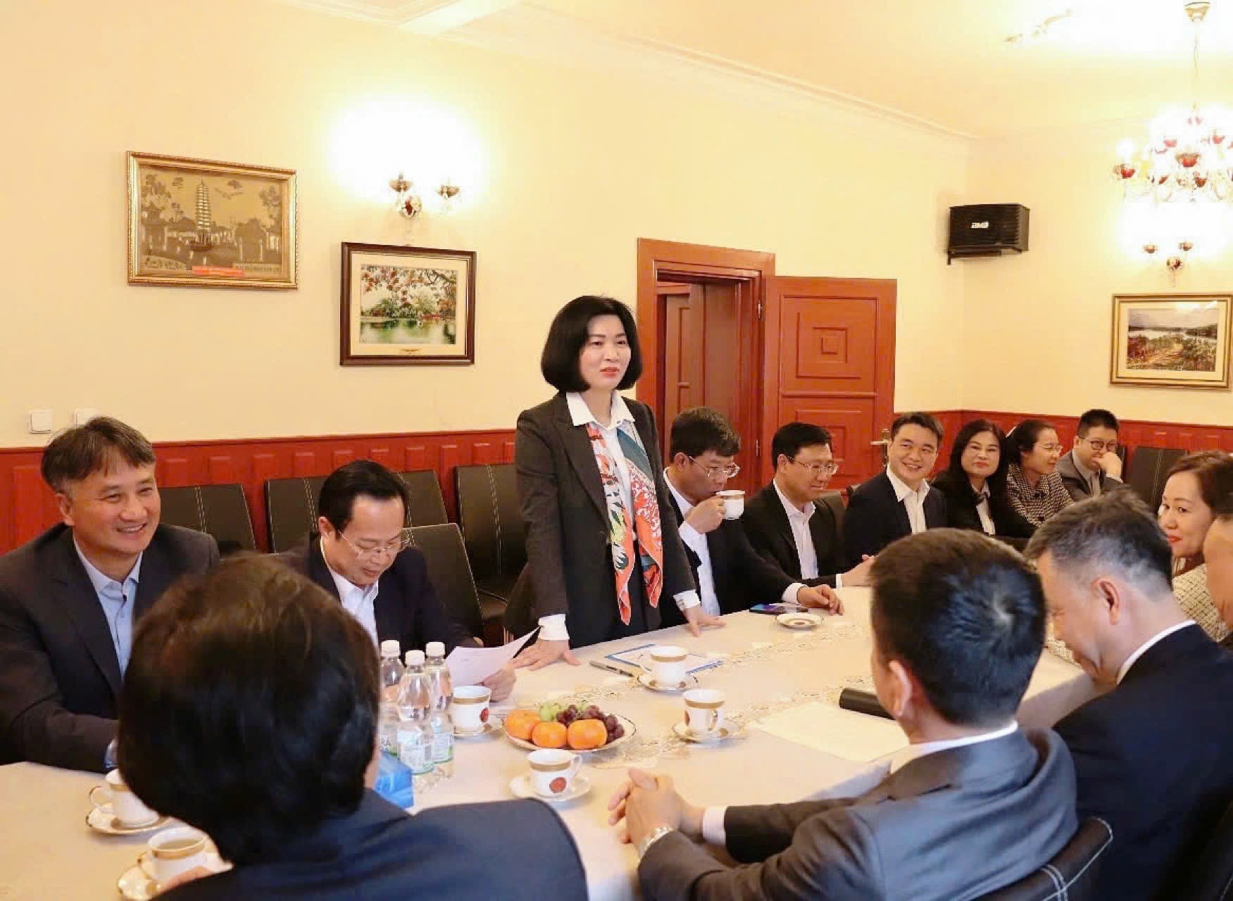Đoàn đại biểu thành phố Hà Nội thăm và làm việc tại Cộng hòa Séc