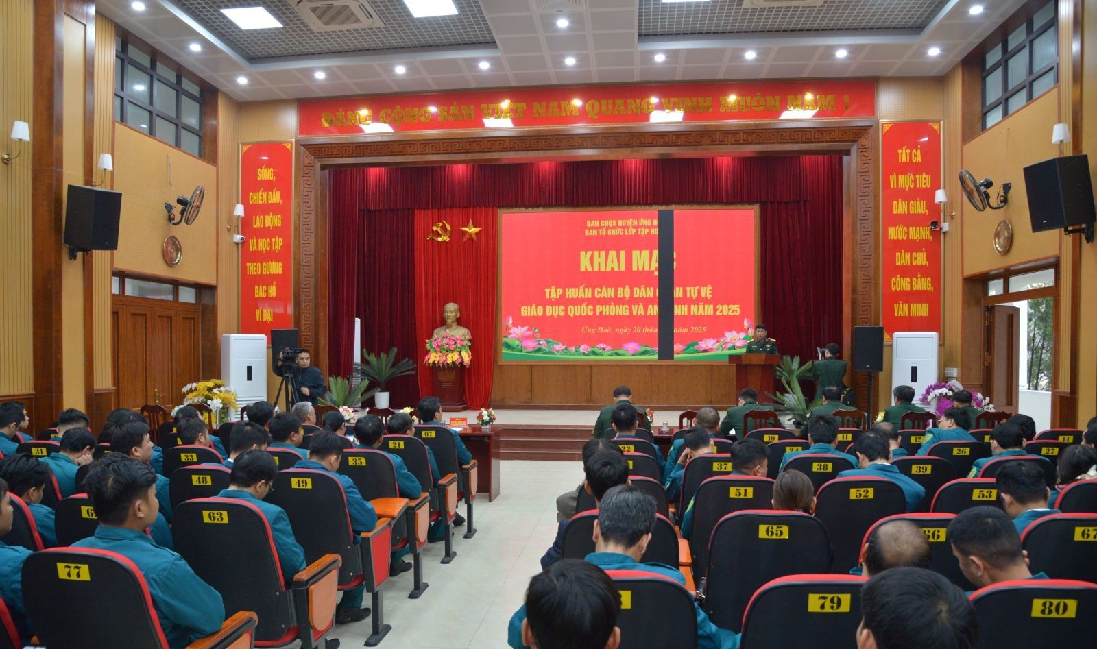 Huyện Ứng Hòa bồi dưỡng kiến thức chính trị, quân sự, quốc phòng cho cán bộ Ban Chỉ huy quân sự cơ sở