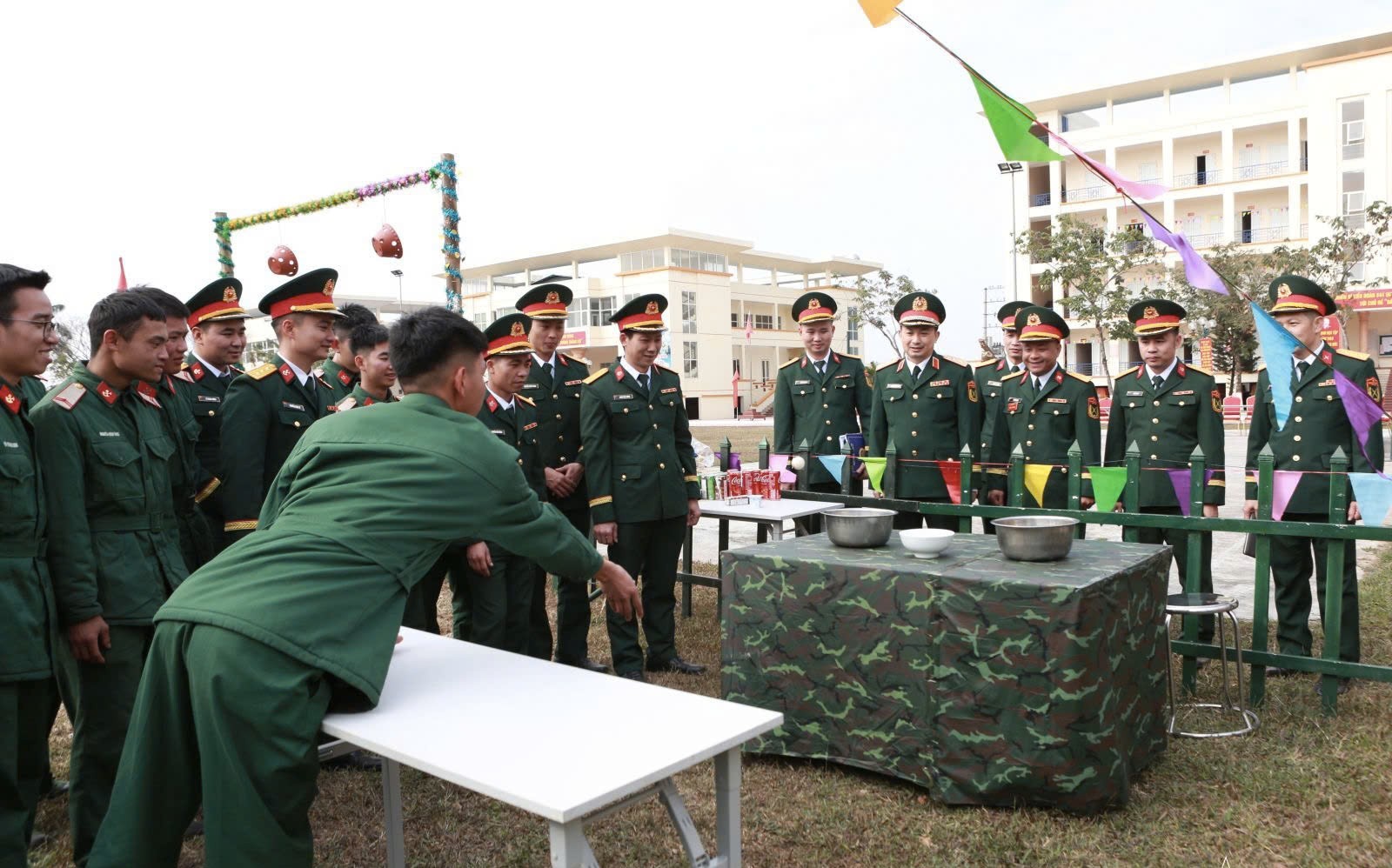 Lực lượng vũ trang Thủ đô sẵn sàng chiến đấu, đón Tết an toàn, không lơi là nhiệm vụ