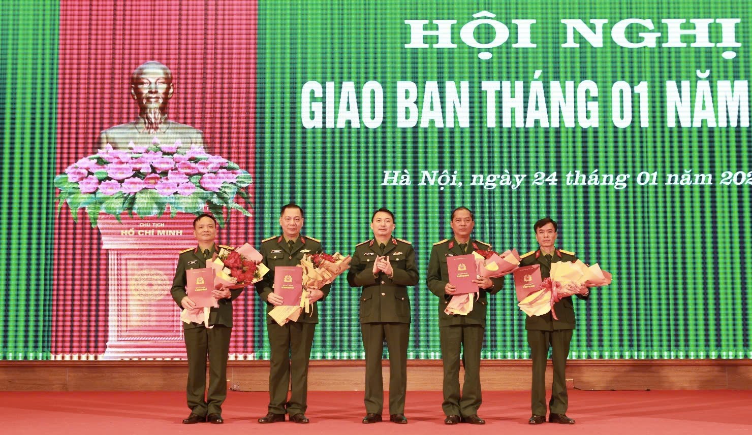 Bộ Tư lệnh Thủ đô Hà Nội phát huy hiệu quả công tác quân sự, chính trị và hậu cần trong tháng đầu năm 2025
