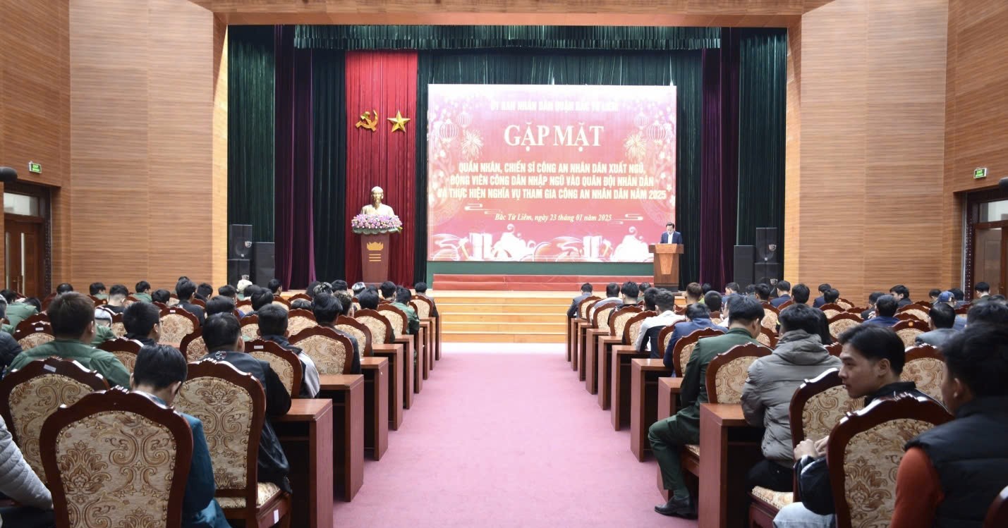 Quận Bắc Từ Liêm gặp mặt thanh niên lên đường nhập ngũ: Phát huy truyền thống anh hùng, viết tiếp trang sử hào hùng của quê hương