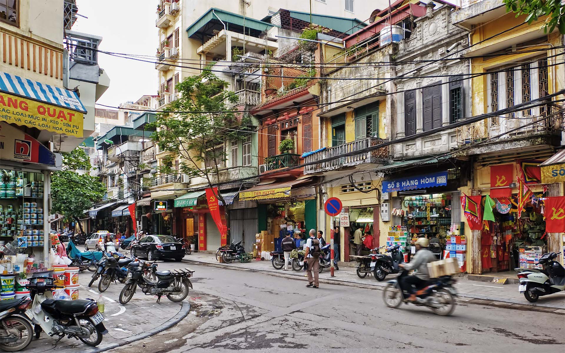 Hà Nội triển khai thí điểm hạn chế xe ô tô trên 16 chỗ hoạt động trong khu vực phố cổ và xung quanh hồ Hoàn Kiếm