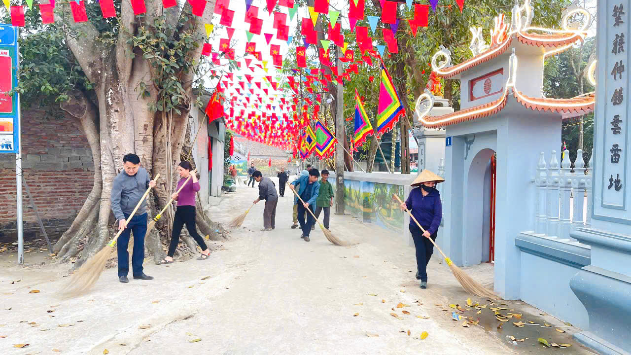 Huyện Thạch Thất phát động phong trào vệ sinh môi trường: Chung tay vì huyện Sáng - Xanh - Sạch - Đẹp