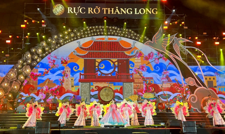 "Rực rỡ Thăng Long 2025": Bản hòa ca mùa xuân của ký ức, hiện tại và khát vọng tương lai
