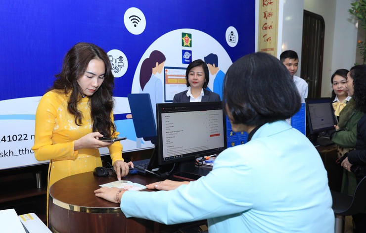 Hà Nội triển khai thí điểm Đại lý dịch vụ công trực tuyến, hỗ trợ người dân giải quyết thủ tục nhanh chóng