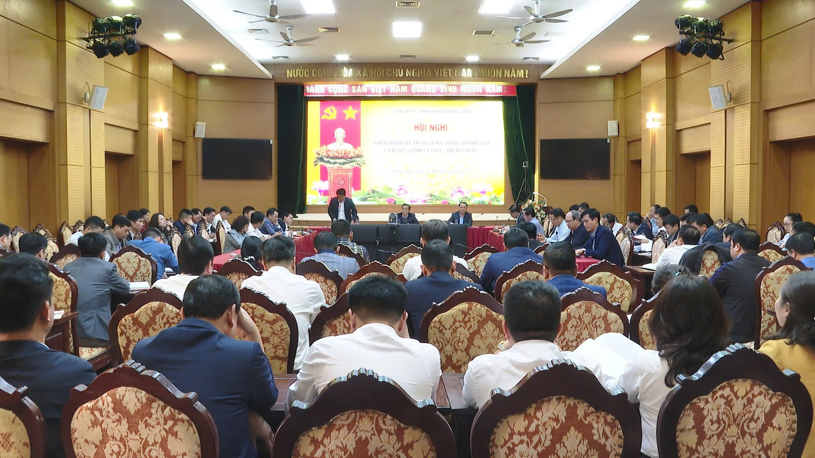 Đánh giá cán bộ công tâm, khách quan, công khai, minh bạch để lựa chọn những cán bộ đáp ứng được yêu cầu trong tình hình mới