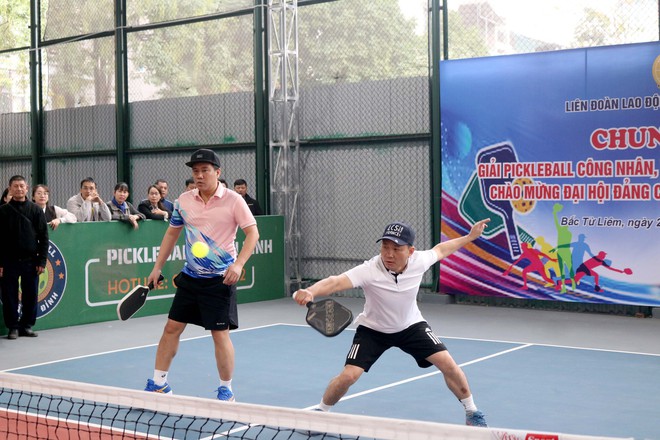 Lan tỏa tinh thần "Khỏe vì nước" từ sân chơi Pickleball của công nhân, viên chức, lao động quận Bắc Từ Liêm