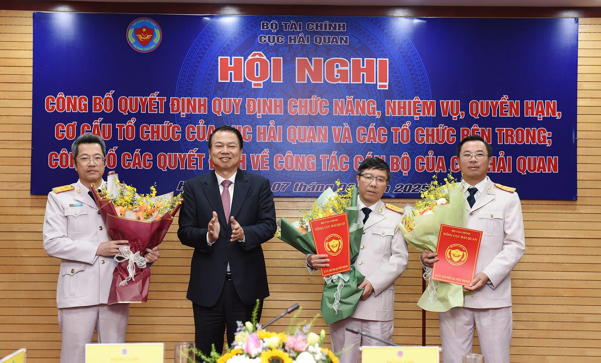 Tổ chức lại mô hình Cục Hải quan theo hướng tinh gọn, hiện đại, hiệu lực từ 01-3-2025