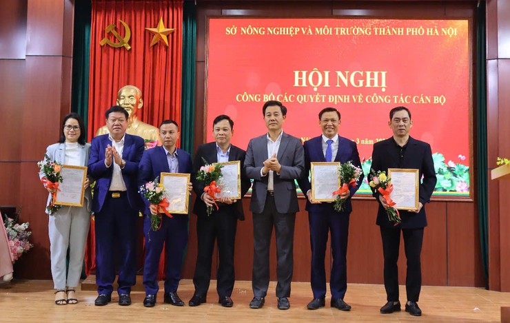 Sở Nông nghiệp và Môi trường Hà Nội kiện toàn tổ chức bộ máy, công bố nhân sự chủ chốt và thành lập Đảng bộ cơ quan