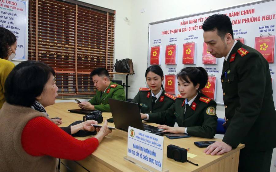 Hà Nội tuyên dương đảng viên trẻ tiêu biểu: Khẳng định bản lĩnh, lan tỏa giá trị của tuổi trẻ trong xây dựng Thủ đô