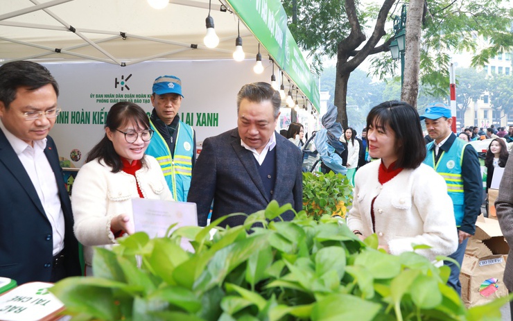 Lan tỏa phong trào “Sáng - Xanh - Sạch - Đẹp” trong công nhân viên chức lao động Thủ đô