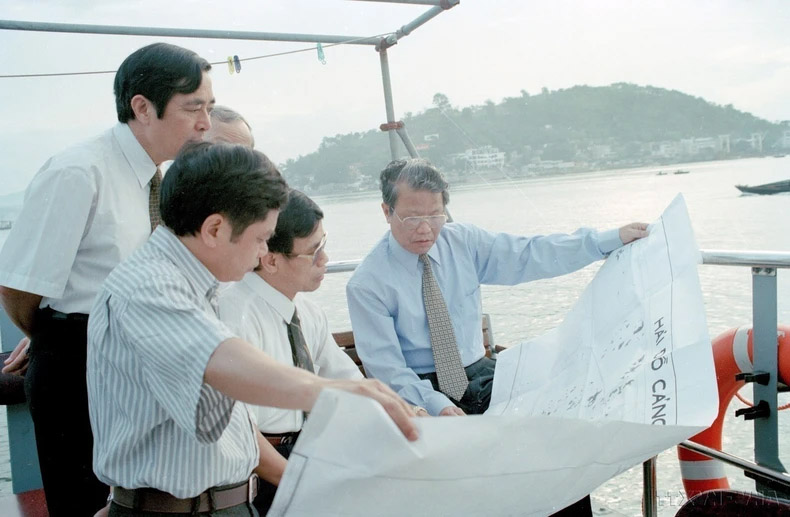 Nguyên Chủ tịch nước Trần Đức Lương: Nhà lãnh đạo xuất sắc với những đóng góp to lớn cho sự nghiệp xây dựng và phát triển đất nước