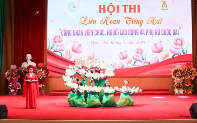 Tôn vinh vẻ đẹp áo dài - lan tỏa tinh thần yêu nước, sáng tạo của phụ nữ huyện Quốc Oai