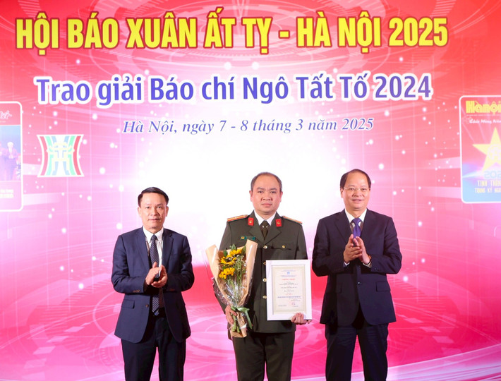 Hội báo Xuân Ất Tỵ - Hà Nội 2025: Tôn vinh tác phẩm xuất sắc và hướng tới kỷ niệm 100 năm Ngày Báo chí cách mạng Việt Nam