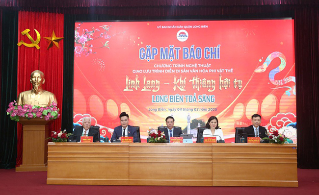 Quận Long Biên tổ chức chương trình nghệ thuật “Linh Lang - Khí thiêng hội tụ”: Tôn vinh di sản, lan tỏa khát vọng phát triển