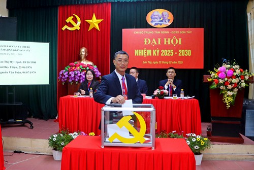 Đại hội Chi bộ Trung tâm Giáo dục nghề nghiệp - Giáo dục thường xuyên thị xã Sơn Tây nhiệm kỳ 2025-2030