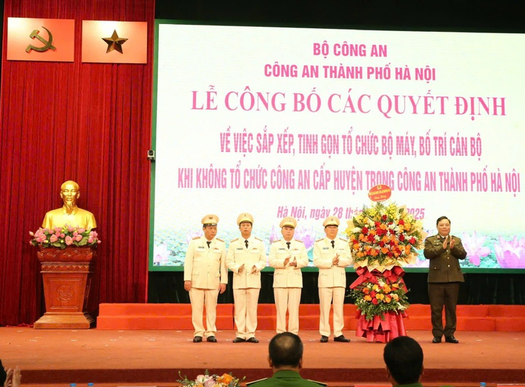 Công an Hà Nội chính thức vận hành mô hình tổ chức mới: Tinh gọn, hiệu quả, quyết liệt