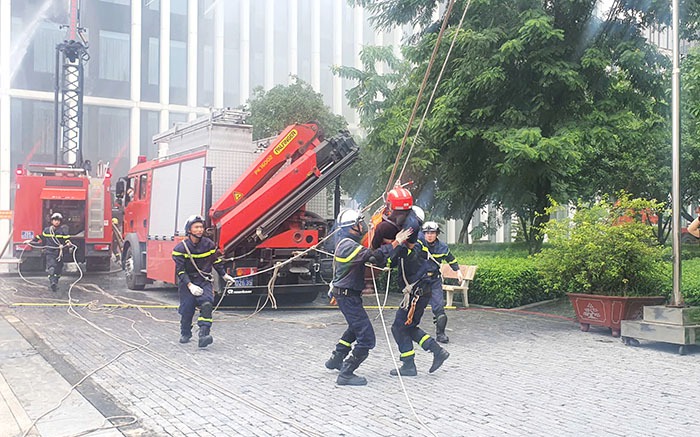 Hà Nội triển khai đồng bộ dịch vụ công trực tuyến lĩnh vực PCCC, CNCH: Tăng tốc số hóa, phục vụ tối đa người dân, doanh nghiệp