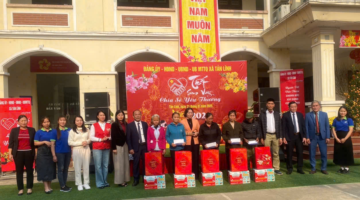 Lan tỏa yêu thương từ “Hội chợ Tết Nhân ái” - Gắn kết cộng đồng, sẻ chia nhân nghĩa