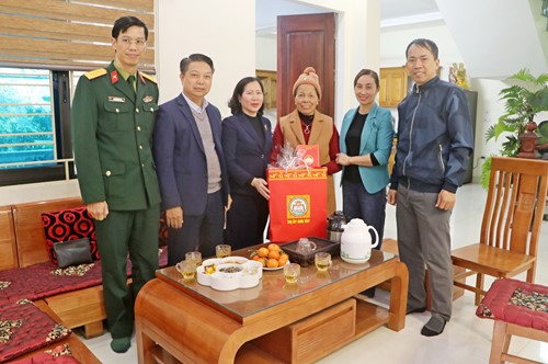 Tết ấm nơi hậu phương: Gửi trọn nghĩa tình tới gia đình quân nhân đang làm nhiệm vụ nơi hải đảo