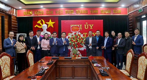 Thị xã Sơn Tây chủ động, hiệu quả trong chăm lo Tết và phát động khí thế mới bước vào “kỷ nguyên vươn mình”
