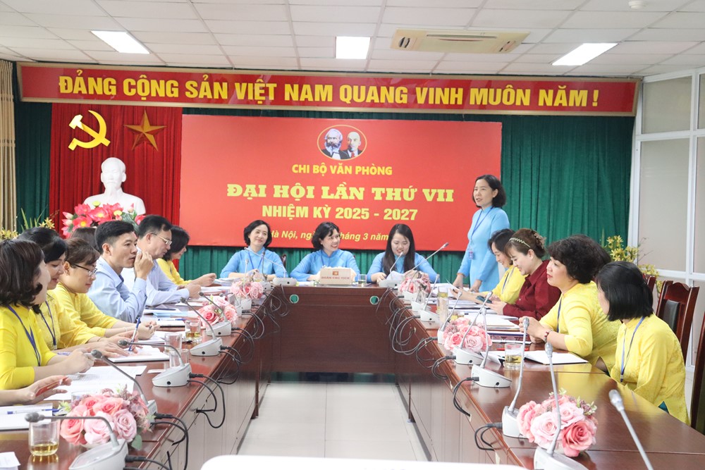 Chi bộ Văn phòng Hội LHPN Hà Nội: Đoàn kết, đổi mới, nâng tầm hiệu quả tham mưu trong giai đoạn chuyển đổi số