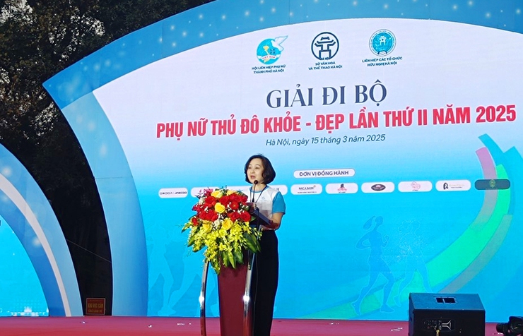 Rộn ràng Giải đi bộ Phụ nữ Thủ đô khỏe - đẹp tại không gian phố đi bộ Hồ Gươm