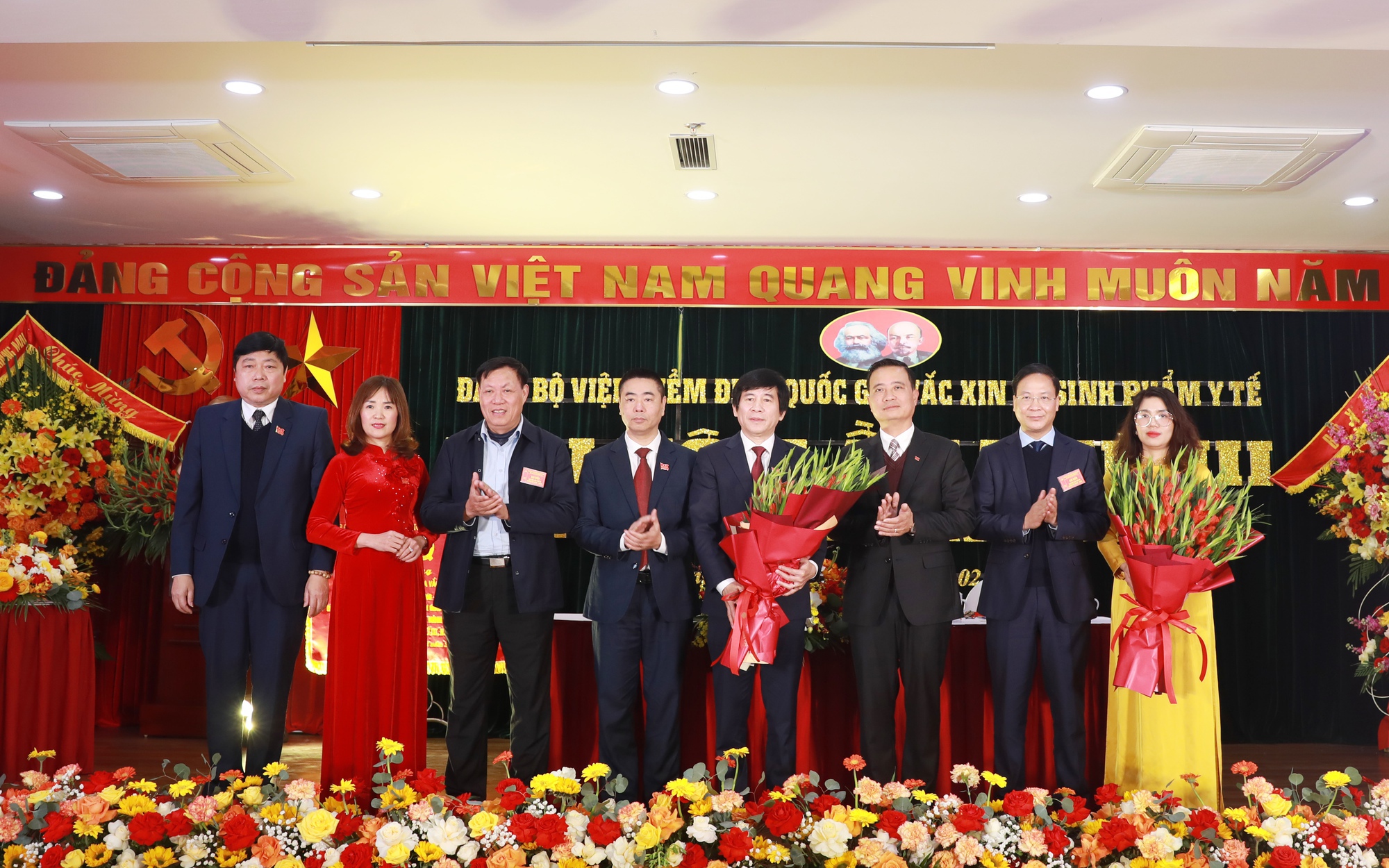 Khẳng định vai trò tiên phong, nâng tầm vị thế Viện kiểm định Quốc gia Vắc xin và Sinh phẩm y tế trong kỷ nguyên phát triển mới