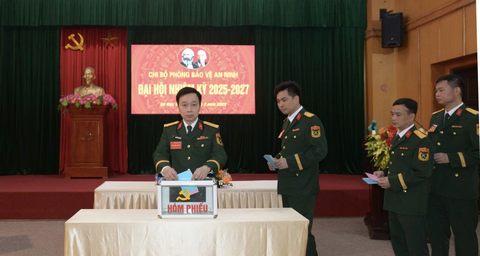 Chi bộ Phòng Bảo vệ an ninh tổ chức Đại hội nhiệm kỳ mới, khẳng định vai trò nòng cốt trong tham mưu bảo vệ an ninh nội bộ