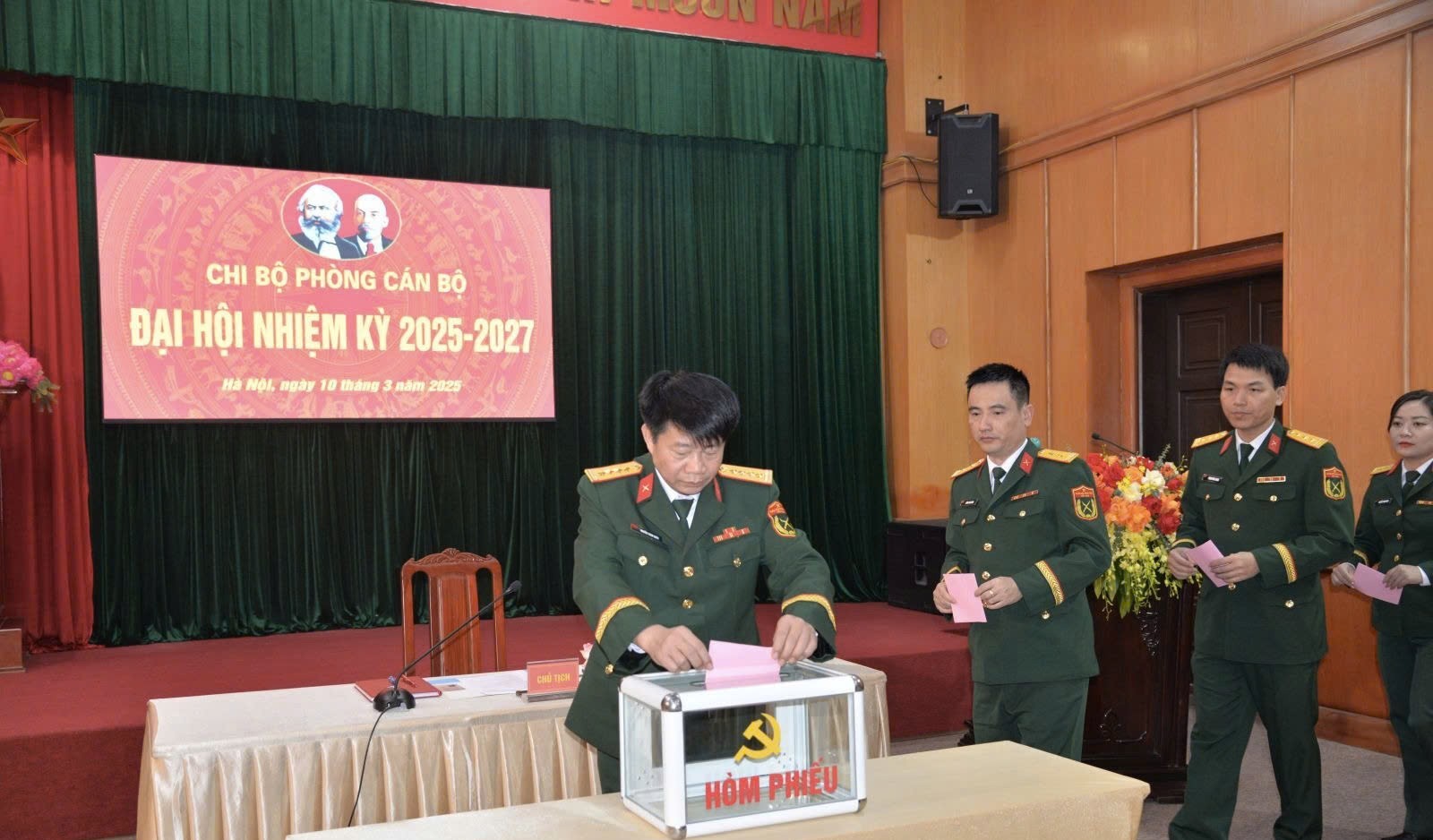 Chi bộ Phòng Cán bộ Bộ Tư lệnh Thủ đô: Đổi mới toàn diện, kiến tạo sức mạnh bền vững cho lực lượng vũ trang Thủ đô