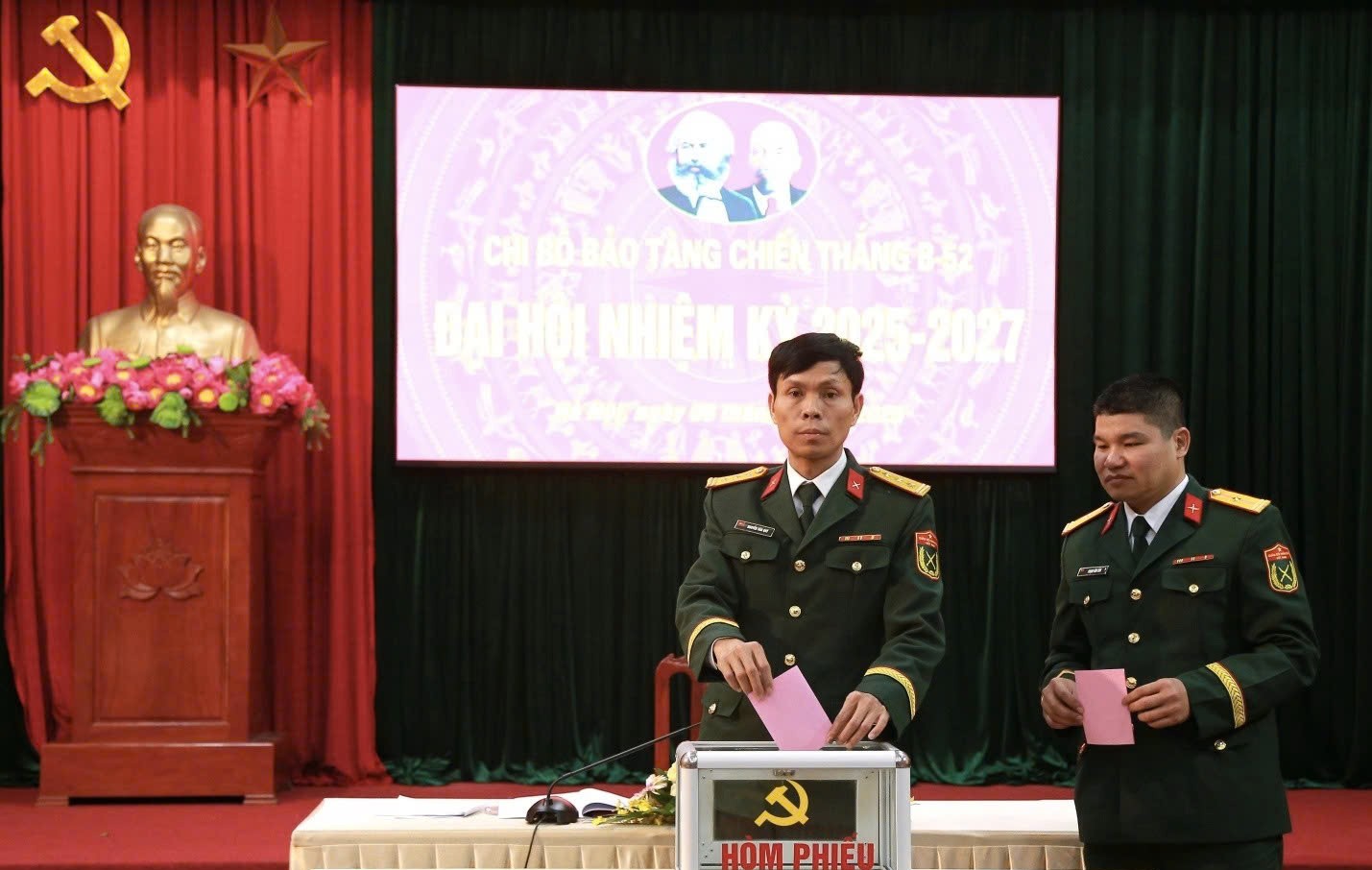 Chi bộ Bảo tàng Chiến thắng B-52: Nâng tầm công tác tuyên truyền lịch sử, chủ động đột phá chuyển đổi số trong nhiệm kỳ mới