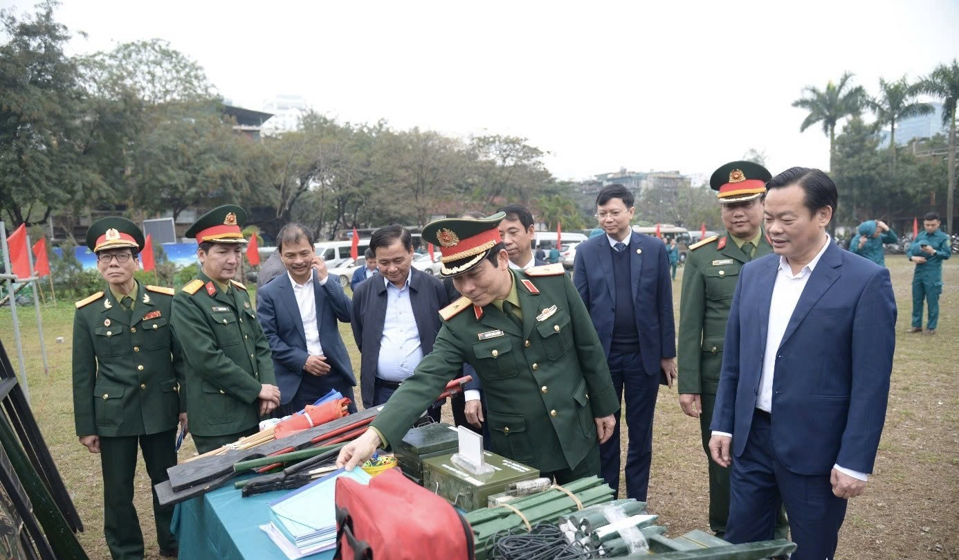 Lực lượng vũ trang quận Cầu Giấy tăng tốc huấn luyện năm 2025: Quyết tâm “Huấn luyện giỏi - Sẵn sàng chiến đấu cao” ngay từ ngày đầu, tháng đầu