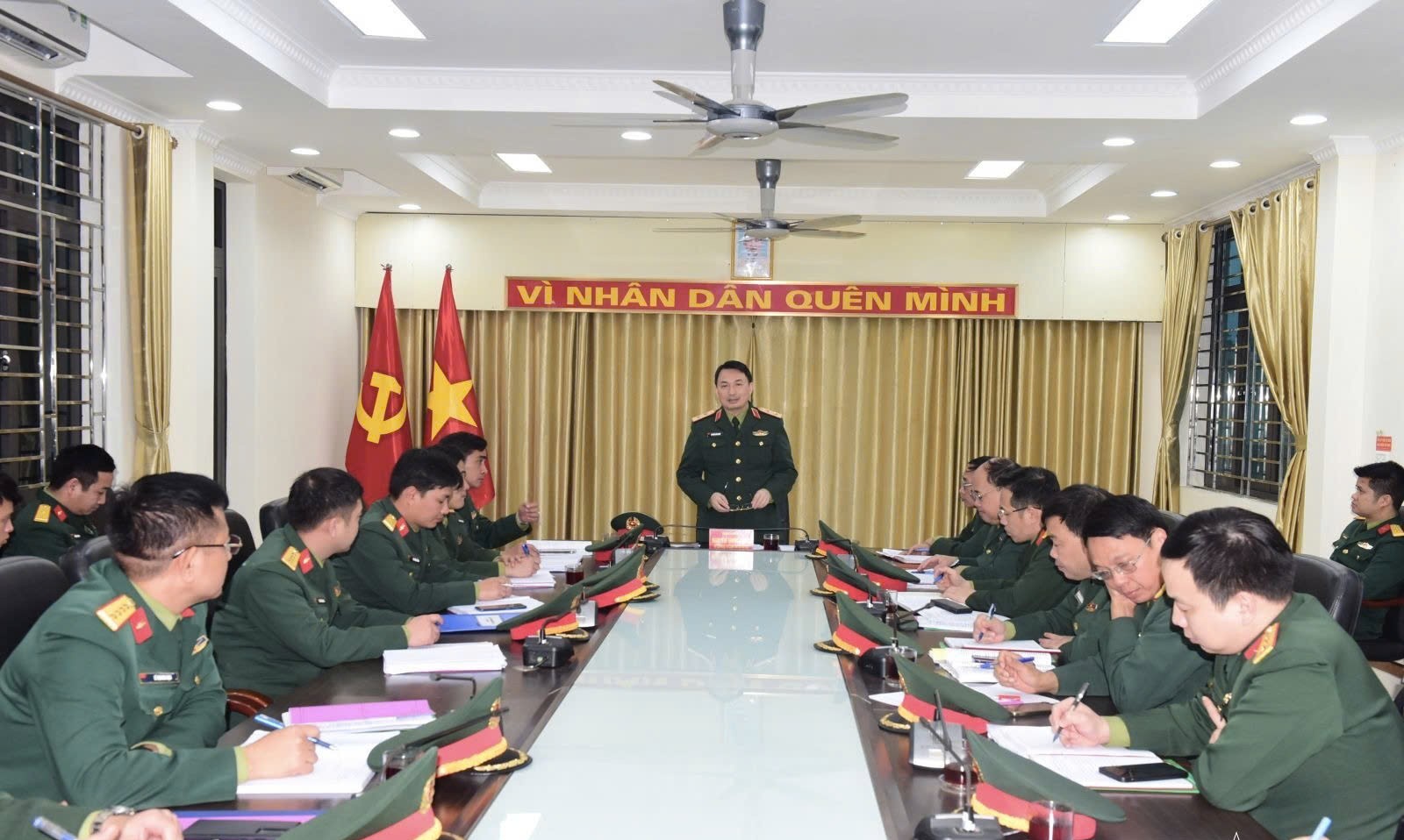 Tư lệnh Bộ Tư lệnh Thủ đô kiểm tra toàn diện công tác sẵn sàng chiến đấu tại đơn vị: Củng cố nền nếp, siết chặt kỷ luật, chủ động ứng phó tình huống mới