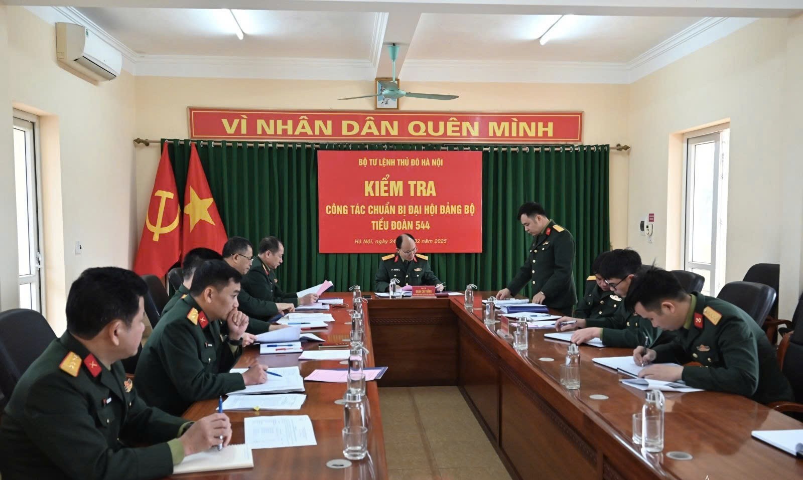 Đoàn kiểm tra Bộ Tư lệnh Thủ đô Hà Nội làm việc tại quận Hoàn Kiếm: Bảo đảm tổ chức đại hội Đảng các cấp đúng tiến độ, đúng quy định