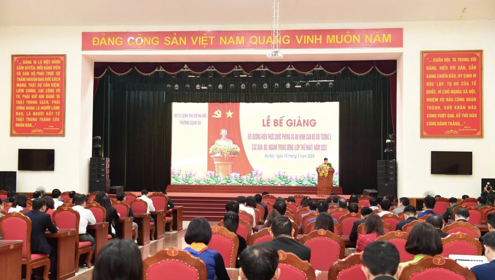 Bế giảng lớp bồi dưỡng kiến thức quốc phòng - an ninh: Lan tỏa nhận thức chiến lược, củng cố niềm tin bảo vệ Tổ quốc trong tình hình mới