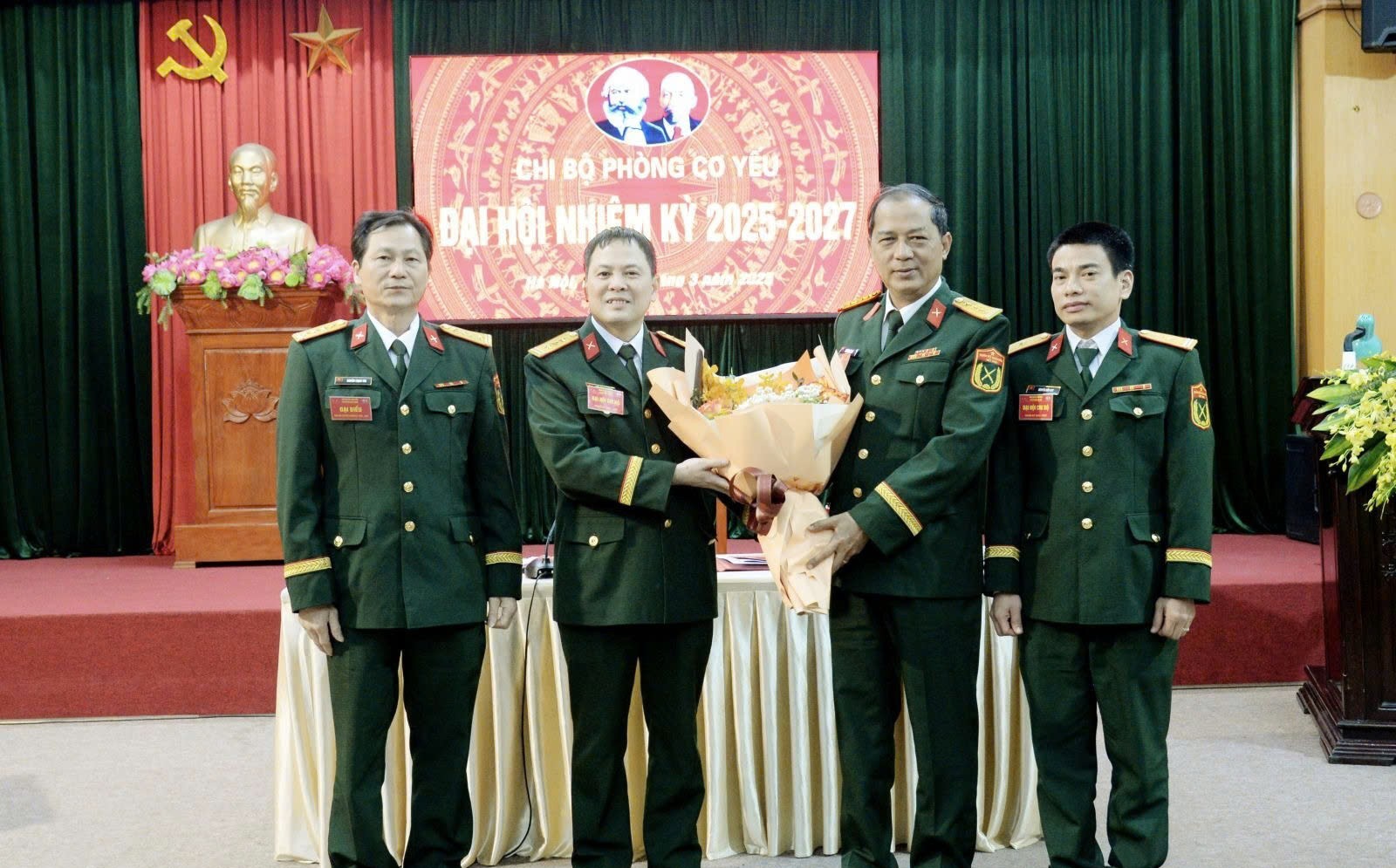 Chi bộ Phòng Cơ yếu Bộ Tham mưu tổ chức Đại hội nhiệm kỳ mới, phát huy vai trò hạt nhân bảo mật thông tin trong mọi tình huống