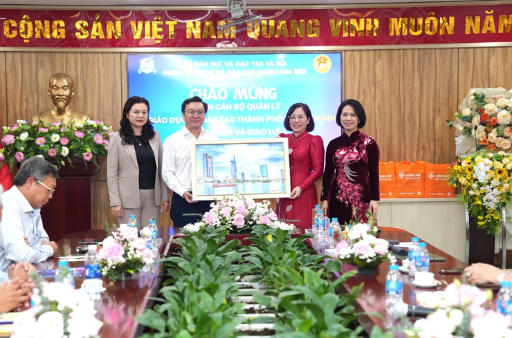 Hà Nội - Thành phố Hồ Chí Minh đẩy mạnh liên kết giáo dục: Chung tay đổi mới vì tương lai học sinh