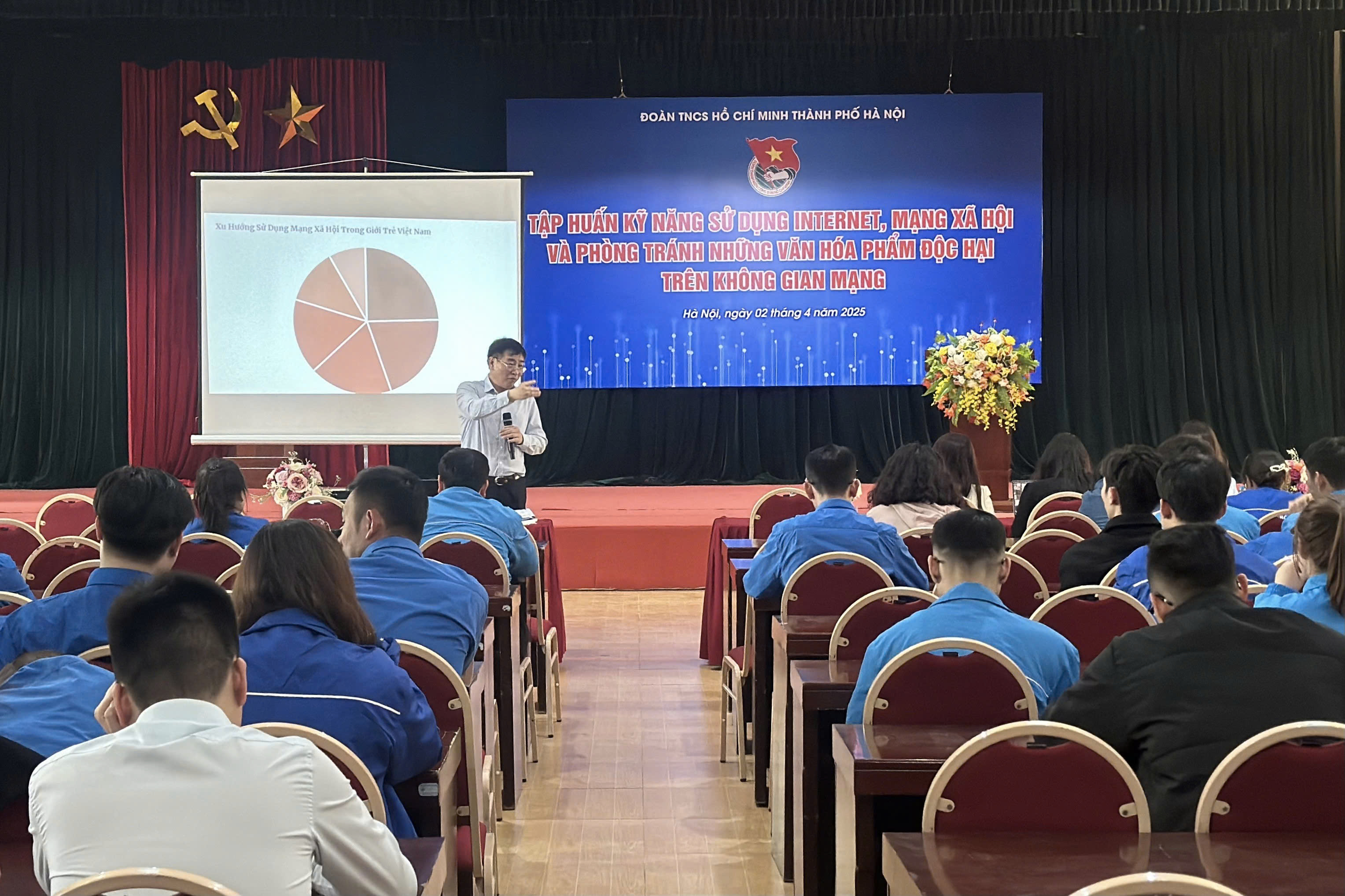 Tăng cường bản lĩnh số cho cán bộ Đoàn: Chủ động nhận diện, phản bác thông tin xấu độc trên không gian mạng