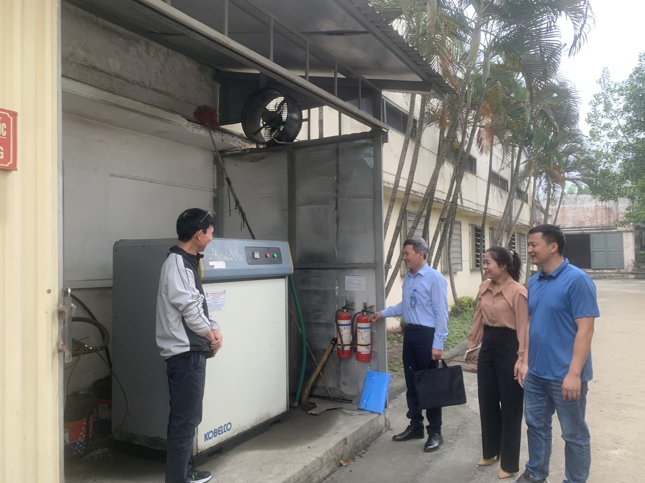 Công đoàn ngành Dệt - May Hà Nội tăng cường giám sát an toàn lao động, nhân rộng phong trào “Xanh - Sạch - Đẹp” trong doanh nghiệp