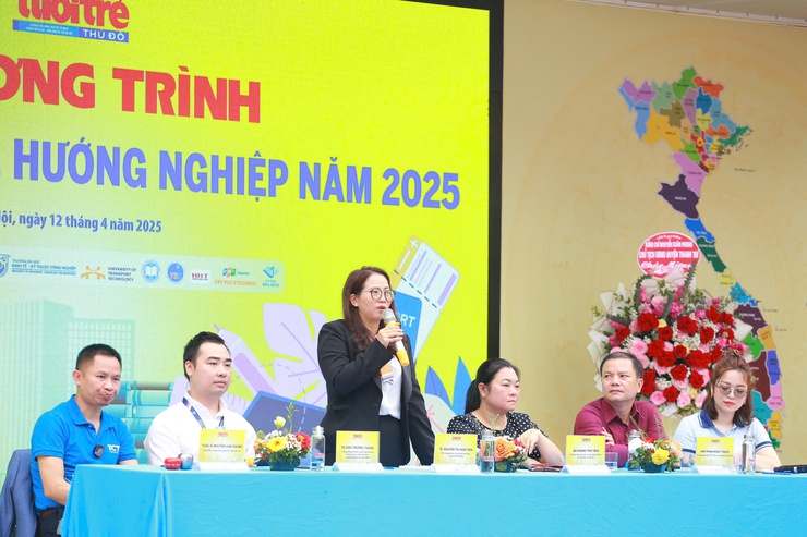 Đối thoại, tư vấn hướng nghiệp: Mở cánh cửa tương lai cho học sinh Thủ đô