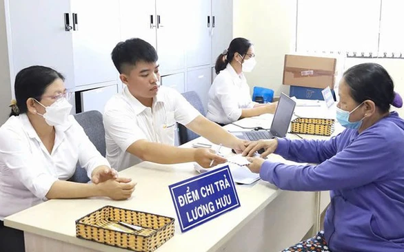 BHXH Khu vực I chi trả lương hưu, trợ cấp qua tài khoản: Đảm bảo kịp thời, đúng tiến độ trong cơ cấu tổ chức mới