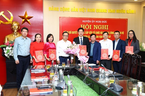 Huyện Hoài Đức hợp nhất Ban Tuyên giáo và Dân vận Huyện ủy: Bước đi chiến lược trong tinh gọn bộ máy, nâng tầm hiệu quả chính trị