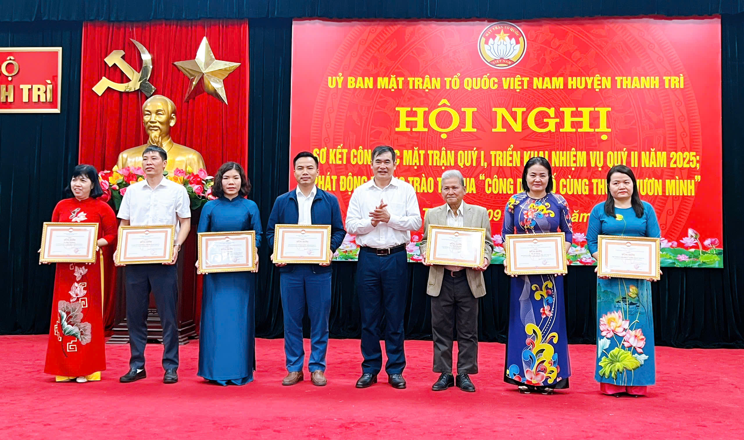 Mặt trận Tổ quốc huyện Thanh Trì phát huy sức mạnh đoàn kết, thúc đẩy chuyển đổi số, lan tỏa phong trào vì người nghèo