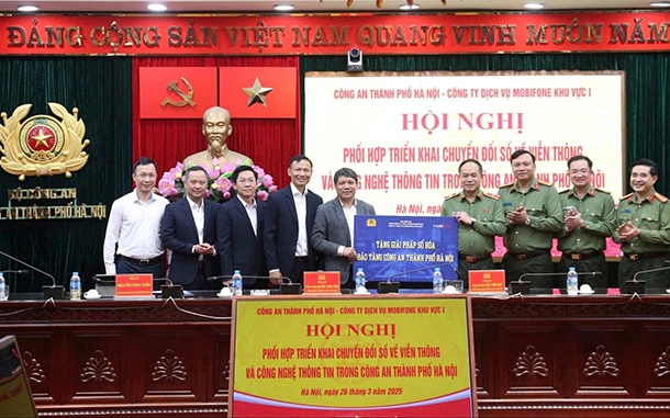 Công an Hà Nội tăng tốc chuyển đổi số: Phát huy vai trò dẫn dắt, kiến tạo nền tảng công nghệ phục vụ an ninh và người dân