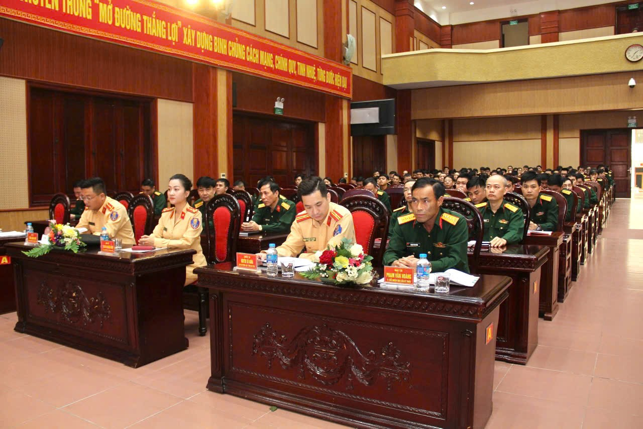 Binh chủng Công binh đẩy mạnh tuyên truyền, giáo dục an toàn giao thông cho quân nhân
